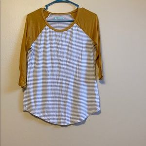 Mustard sleeve baseball tee